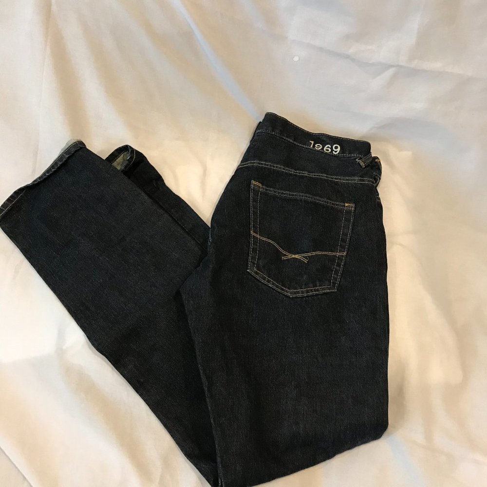 Gap 1969 Original  button fly designer Blue Jeans